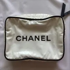 美品 CHANEL シャネル ロゴ コスメポーチ 総柄 エナメル 化粧のサムネイル