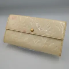 ルイヴィトン ヴェルニ ポルトフォイユ・サラ 長財布 ベージュ系 フラップ