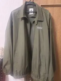 オリーブグリーン スイングトップ