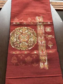 アンティーク名古屋帯☆織り物の風合いがある深い赤と黒のベースに可愛らしい古典柄