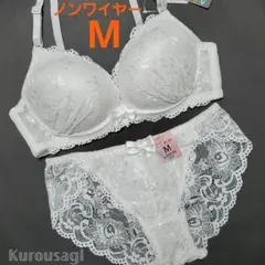 M 新品未使用 ノンワイヤー ブラショーツセット 白 No.59 ナイトブラ