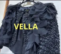 VELLA 黒　華やか　フリル　ノーカラージャケット　ボレロ