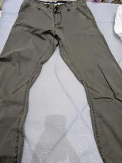 カーキ パンツ スリム