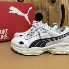 PUMA スニーカー ホワイト×ネイビー 22.5cm
