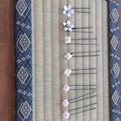 花の形のパール風髪飾り 3本セット