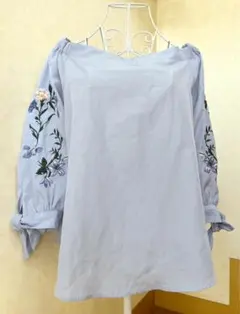 美品COCO DEAL ココディール　オフショルダー 刺繍ブラウス 長袖　Fのサムネイル