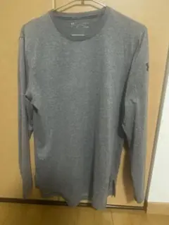 UNDER ARMOUR グレー 長袖 Tシャツ L