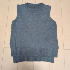 グレー ノースリーブ ニットベスト