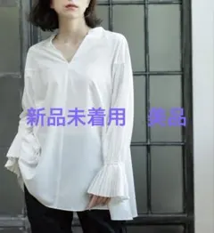 ホワイト Vネック キャンディスリーブシャツ