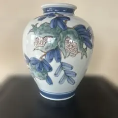 陶磁器 花瓶 壺 染付 葡萄文様 金彩 | Mercari