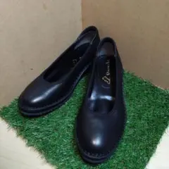 Item thumbnail for item 10d7de3e-b6e7-4d21-a8fe-66e1874e7fcc