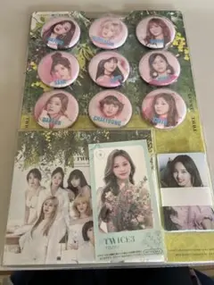 新品未使用TWICE3 アルバム + 缶バッジ 9個セット
