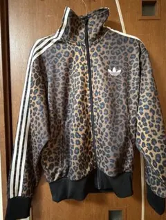 adidasヒョウ柄トラックジャケット
