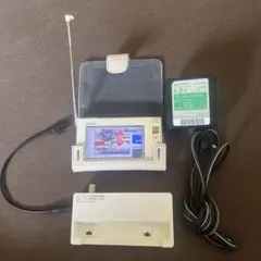 ソニー ワンセグテレビ ブラビア XDV-D500 ホワイト　ACアダプター付き ソニー、3.0型液晶搭載ポータブルTV「BRAVIA ワンセグ」