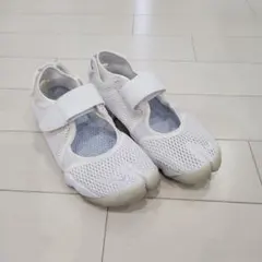 Item thumbnail for item 830d074e-ce76-4efd-9a15-49393cb51b0a