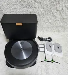 iRobot Roomba j7+ [23 年、27時間営業]のサムネイル