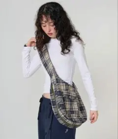 tina jojun チェック柄トートバッグ