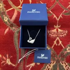 Swarovski 白鳥モチーフ ネックレス