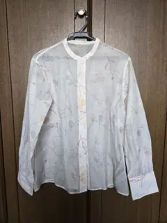 オーガンジーフラワープリントバンドカラーシャツ