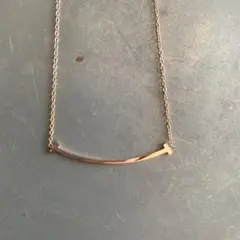 ステンレス　スマイル　ネックレス　ローズゴールド
