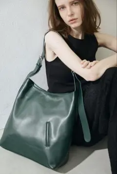 【美品】ワンハンドル2WAYミニポケットショルダー【un/neu】