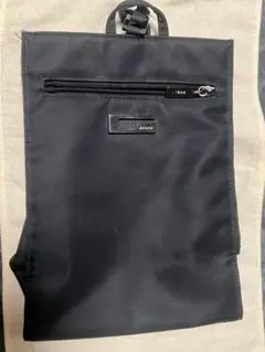 GUESS リュック ブラックのサムネイル