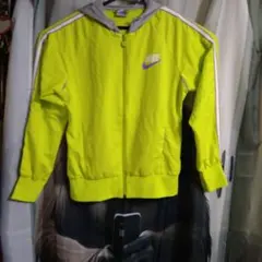 Nike 蛍光イエロー フード付きパーカー