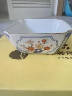 花柄装飾 四角形ボウル