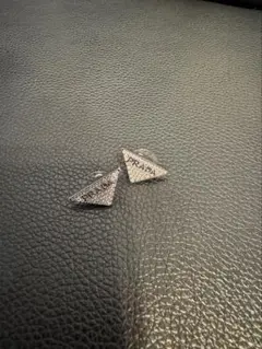 ロゴピアス