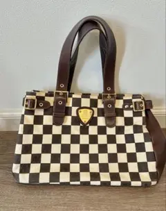 Item thumbnail for item 1c610e7a-bdb4-40da-8b61-ffd11abb4926