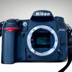 Nikon D7000 デジタル一眼レフカメラ 本体のみ バッテリーなし - メルカリ