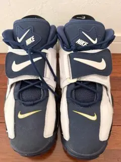 Nike Air Barrage Mid 