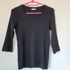 ユニクロ　長袖Tシャツ黒