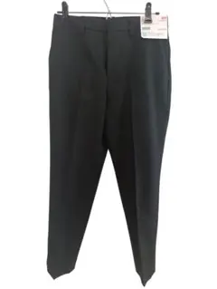 新品未使用 タグ付き ユニクロ イージーケアストレッチクロップドパンツ（ブラック