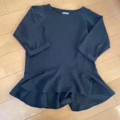 裾のフリルが可愛い！ニコアンド　トップス