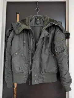 ALPHA INDUSTRIES N-2B フライトジャケット