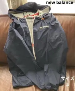 new balance ウインドブレーカー　フード付き
