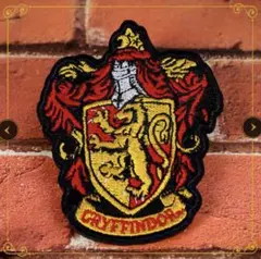 ハリーポッター 紋章 刺繍 ブローチ コレクション グリフィンドール