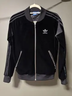 美品！adidas トラックジャケット ジップ 黒 平成 y2k ベロア - メルカリ