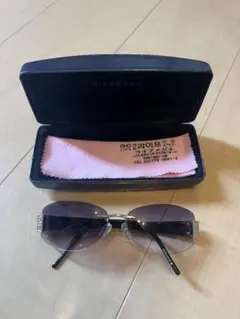 GIVENCHY サングラスのサムネイル