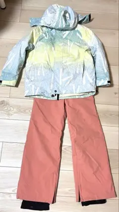 スノーボードウェア 上下セット 150サイズ