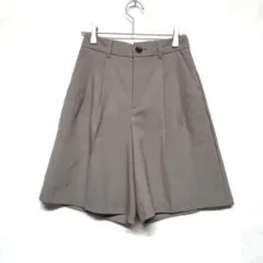 GU　 タックハーフパンツ 　M　ベージュ 後ろゴム