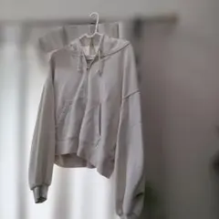 ジップパーカー ベージュ