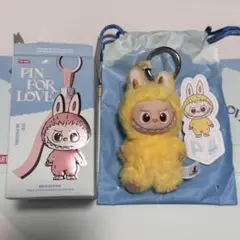 THE MONSTERS ラブブ PIN FOR LOVE イニシャル P
