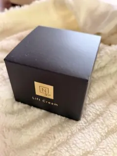 N organic Vie ヒアルアップ リフトクリーム 47gとおまけ