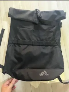 adidas アディダス　ブラック ロールトップリュックのサムネイル