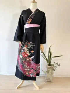 黒留袖リメイク　留袖ドレス　紅花流模様　鶴　フリーサイズ