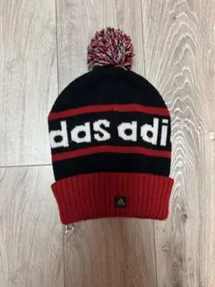 adidas ポンポン付きニット帽 黒/赤 y2k