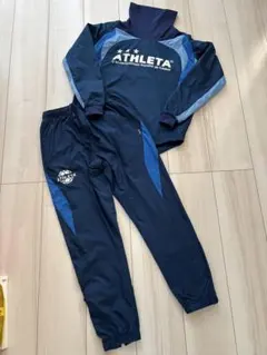 ATHLETA 140cmピステ上下 ネイビー/ブルー