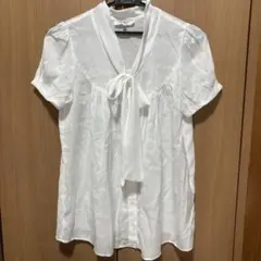 リボンタイ シャツ